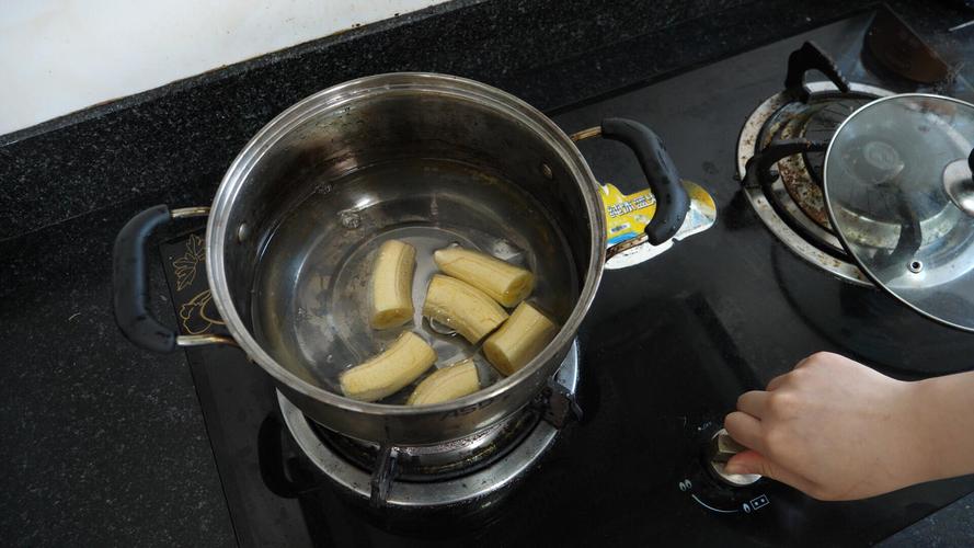 100斤香蕉放锅里煮多久(100斤香蕉放锅里煮多久熟)